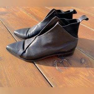 Coclico Black Bootie - Pointy Toe, Size 38/7.5 Black Leather
